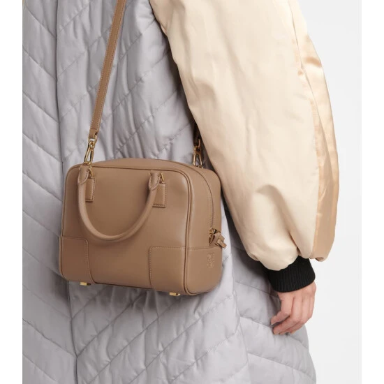 Loewe Amazona 19 Square Leather Tote