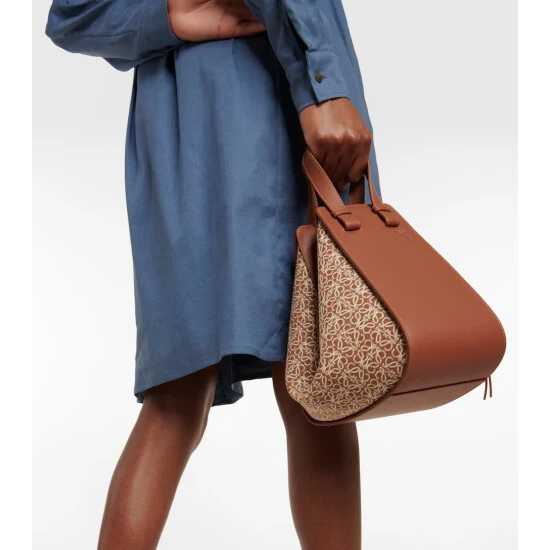 Loewe Hammock Small Leather Shoulder Bag - Image 5